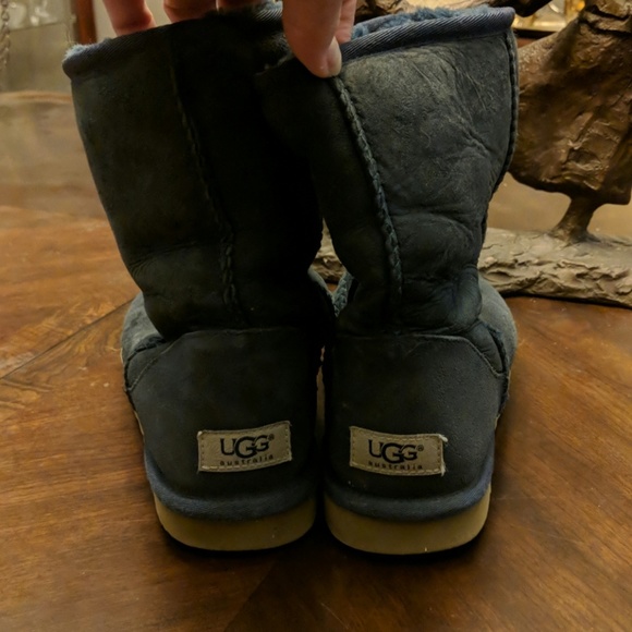 UGG boot - Picture 1 of 8